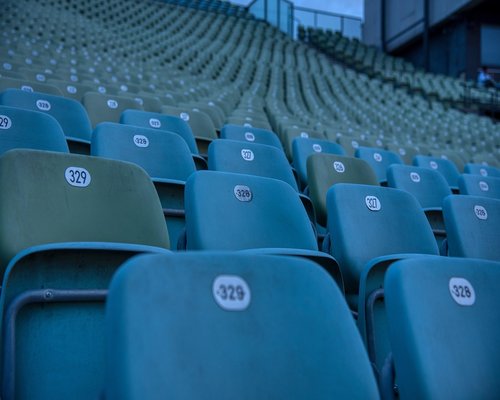 Esports spectator event orientation